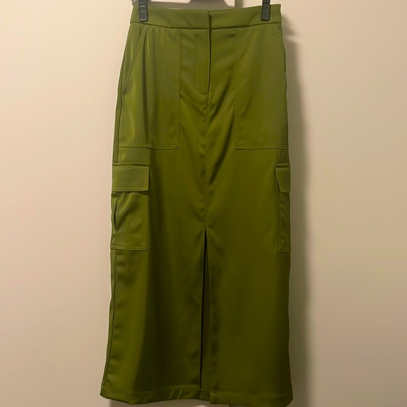 🌿Nwt House of Harlow 1960 plant green satin cargo pocket skirt slit midi XS - Picture 4 of 14